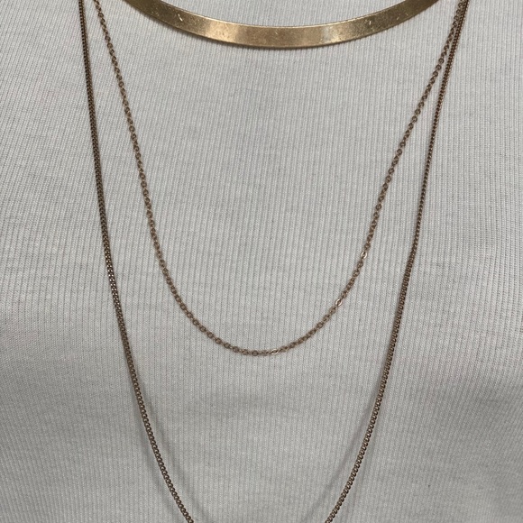 Mid length necklace - Picture 2 of 2